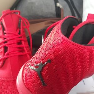 size 6.5 women jordans..